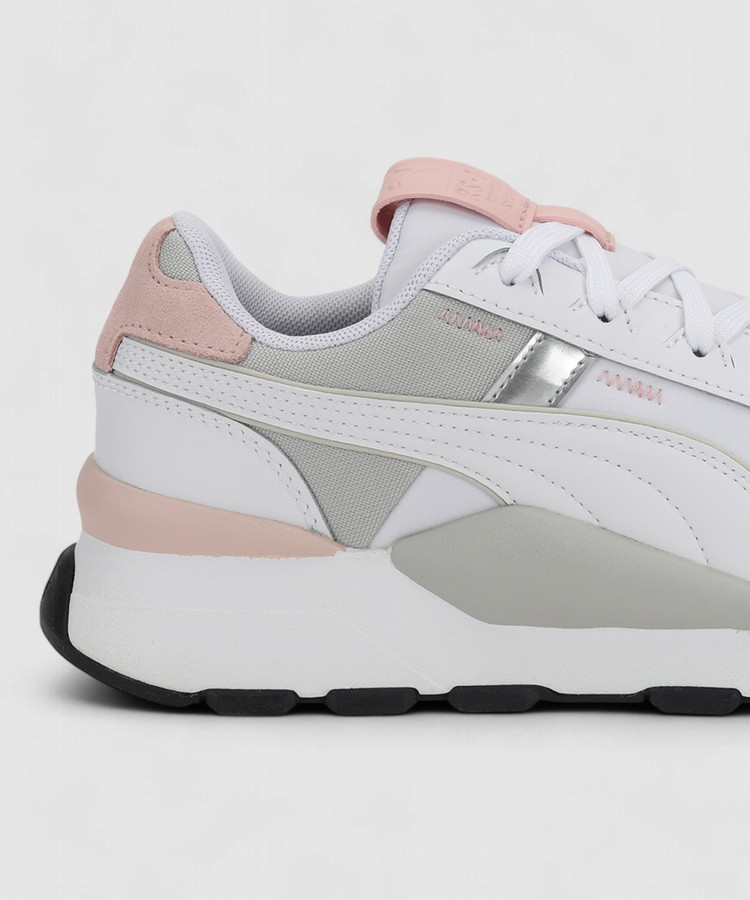 PUMA RS 2.0 Futura Sneakers For Men - Buy PUMA RS 2.0 Futura Sneakers For  Men Online at Best Price - Shop Online for Footwears in India | Flipkart.com